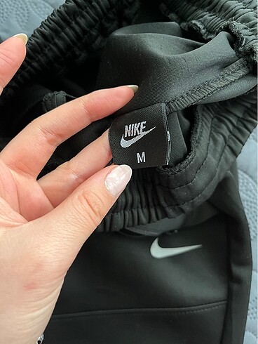 m Beden Nike esofman takımı