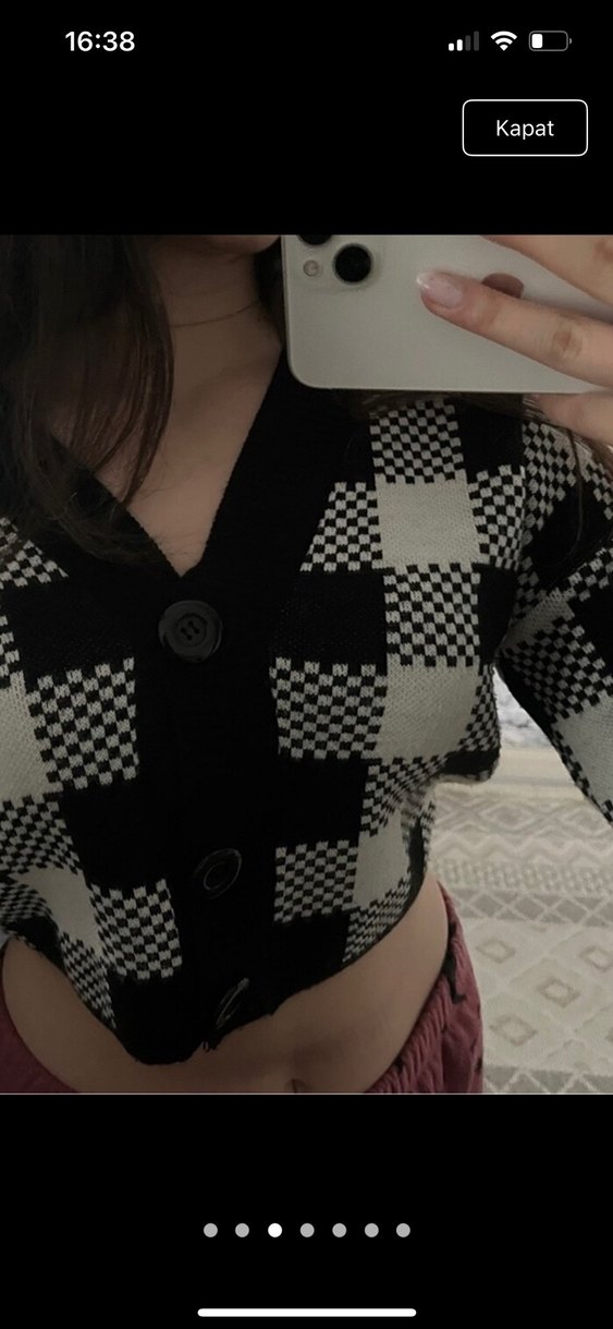 Düğmeli Siyah Kareli V Yaka Midi Hırka - Görsel 3