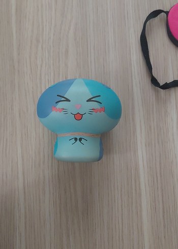 Pembe Elastik Bantlı Pop Uyku Maskesi ve  Turkuaz renkli Squishy - Görsel 2