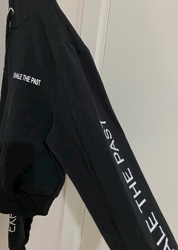 Bershka Siyah Fermuarlı Sweatshirt