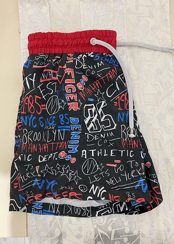 Tommy Hilfiger Renkli Baskılı Erkek Deniz Şort