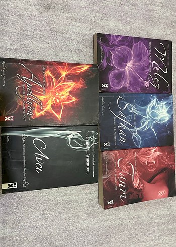Avcı Serisi Roman Seti 5 Kitap