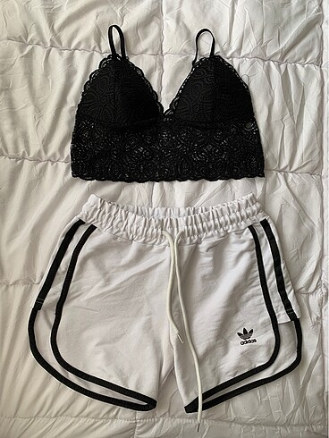 Adidas sort