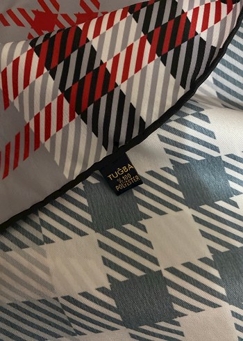 Tuğba kareli eşarp - Görsel 4