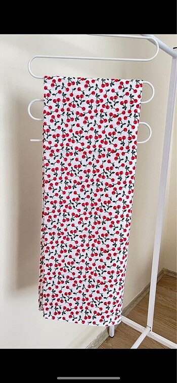Kırmızı kiraz desenli muslin battaniye örtü 90*90 cm