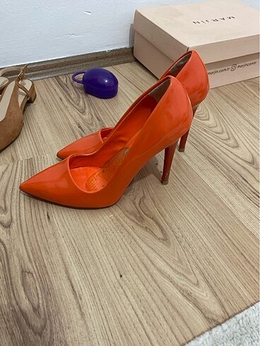 37 Beden Turuncu stiletto