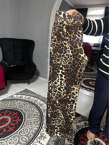 Leopar desenli pantolon