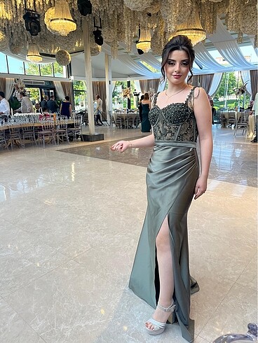 Yeşil abiye