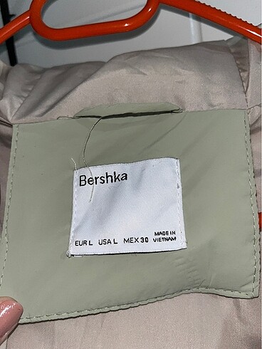 l Beden haki Renk BERSHKA MONT