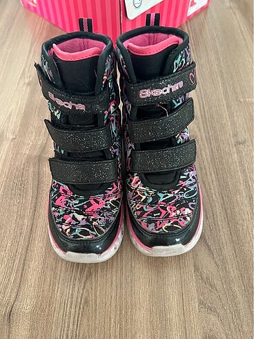 27 Beden Skechers ışıklı bot 27 numara