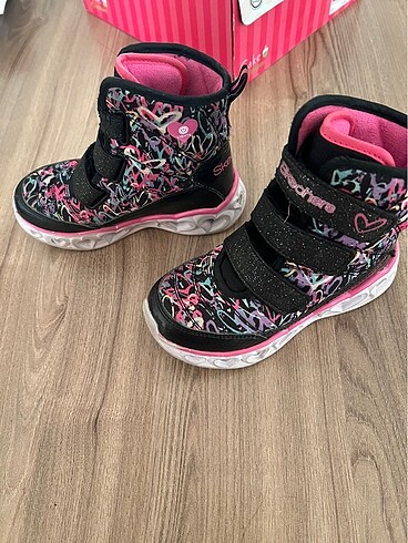 27 Beden çeşitli Renk Skechers ışıklı bot 27 numara