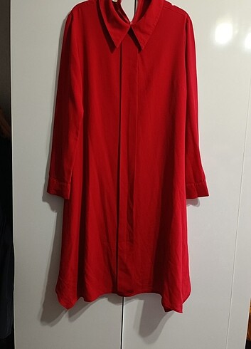Kırmızı tunik