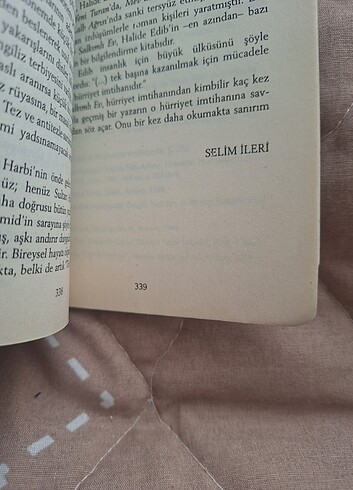  Beden Mor Salkımlı Ev
