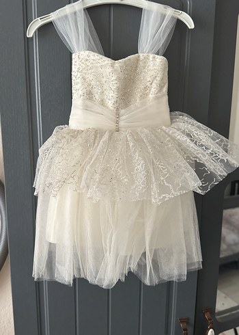 Straplez Mini Beyaz Dantel Gelinlik