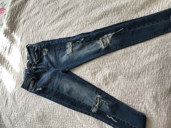 Yırtıklı Jean