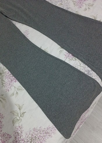 Gri Rahat Kesim İspanyol paça pantolon - Görsel 2