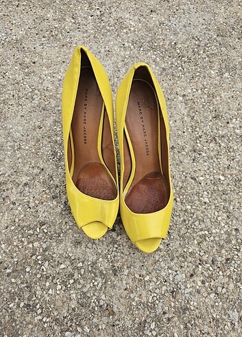 39 Beden sarı Renk Marka ayakkabı 