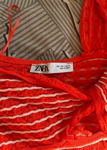 Zara Kırmızı Çizgili V Yaka Örgü Mini Atlet