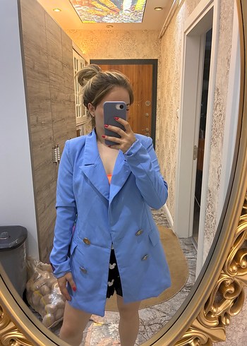 Mavi Düğmeli Kısa Kesim Kadın Blazer Ceket