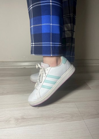 Adidas 40