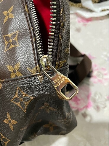  Beden kahverengi Renk Louis Vuitton Canta