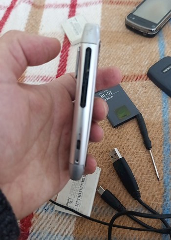 Nokia  N8 oyunlu Dokunmatik Telefon - Görsel 3