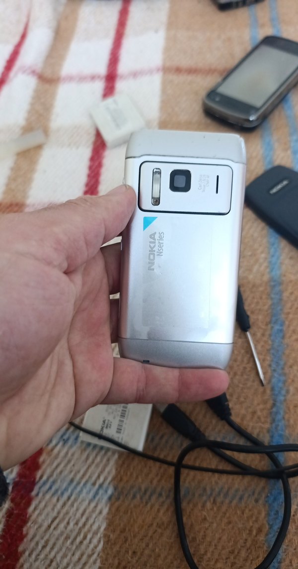 Nokia  N8 oyunlu Dokunmatik Telefon - Görsel 4