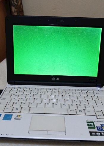 Yeşil Ekranlı LG x130 Dizüstü Bilgisayar - Görsel 2