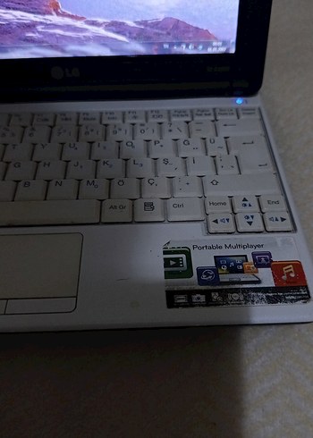 Yeşil Ekranlı LG x130 Dizüstü Bilgisayar - Görsel 8