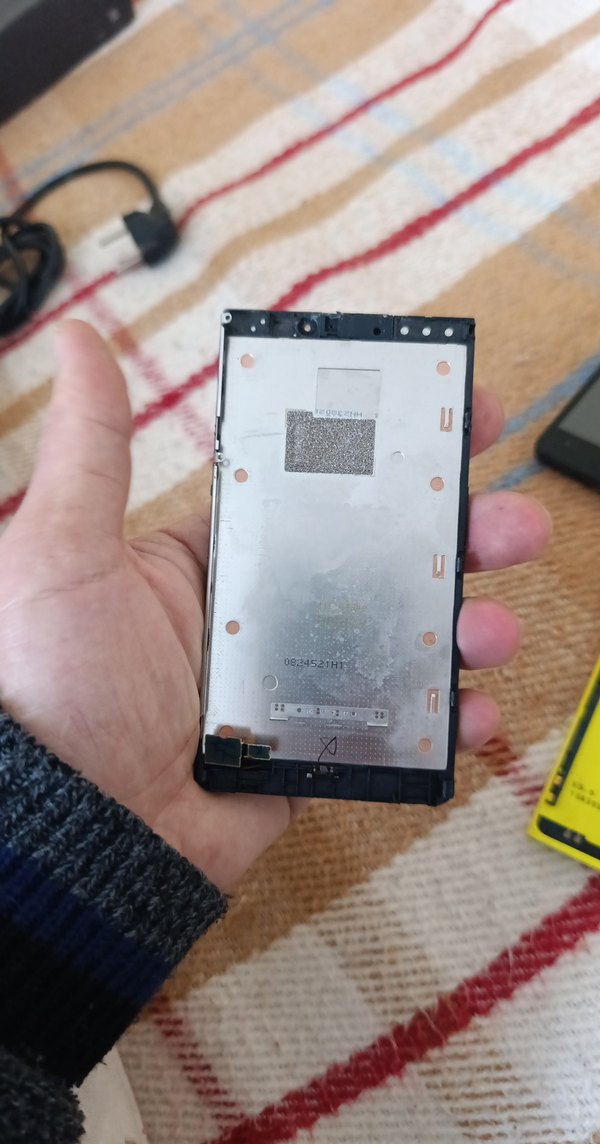 Siyah Nokia Lumia ekran - Görsel 4