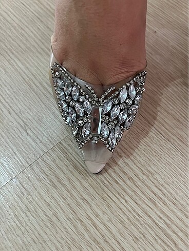 Zara Şeffaf topuklu ayakkabı