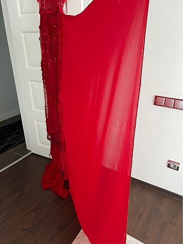 Kırmızı kına elbisesi - Görsel 3
