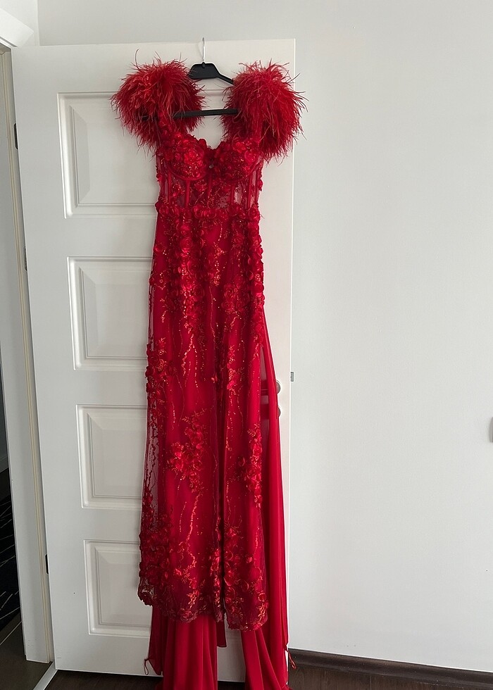 Kırmızı kına elbisesi - Görsel 2