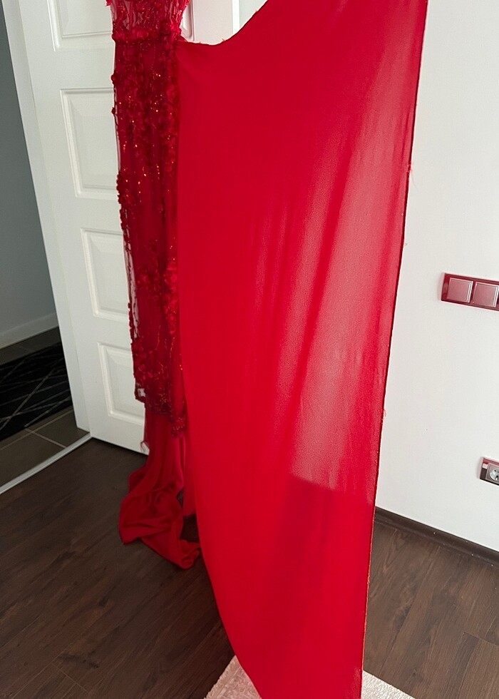Kırmızı kına elbisesi - Görsel 3