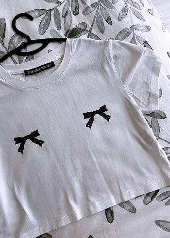 Beyaz Pamuklu Crop Tişört