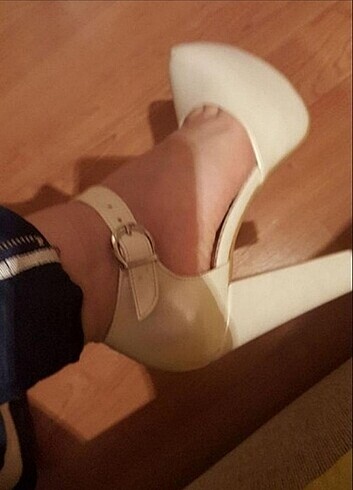 36 Beden beyaz Renk Yüksek topuk ayakkabı 