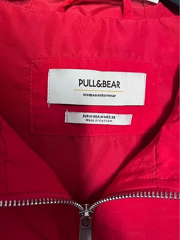 m Beden Pull and bear yağmurluk