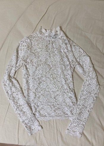Bershka Dantel Detaylı Beyaz Uzun Kollu Bluz