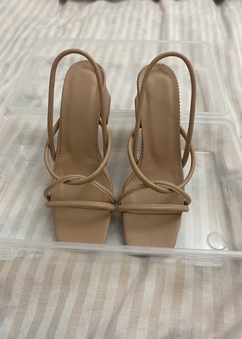 Bej Zincir Detaylı Stiletto Kadın Sandalet - Görsel 8