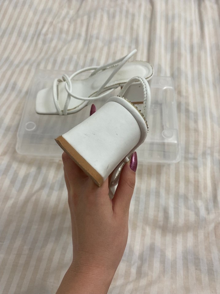 Beyaz Minimalist Topuklu Kadın Sandalet - Görsel 5