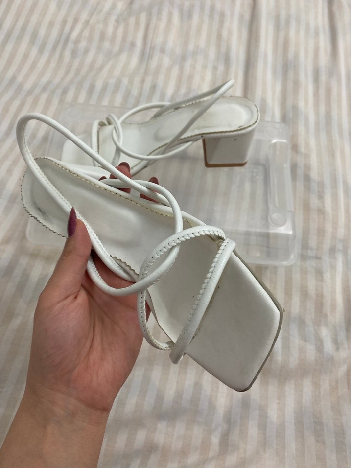 Beyaz Minimalist Topuklu Kadın Sandalet - Görsel 2