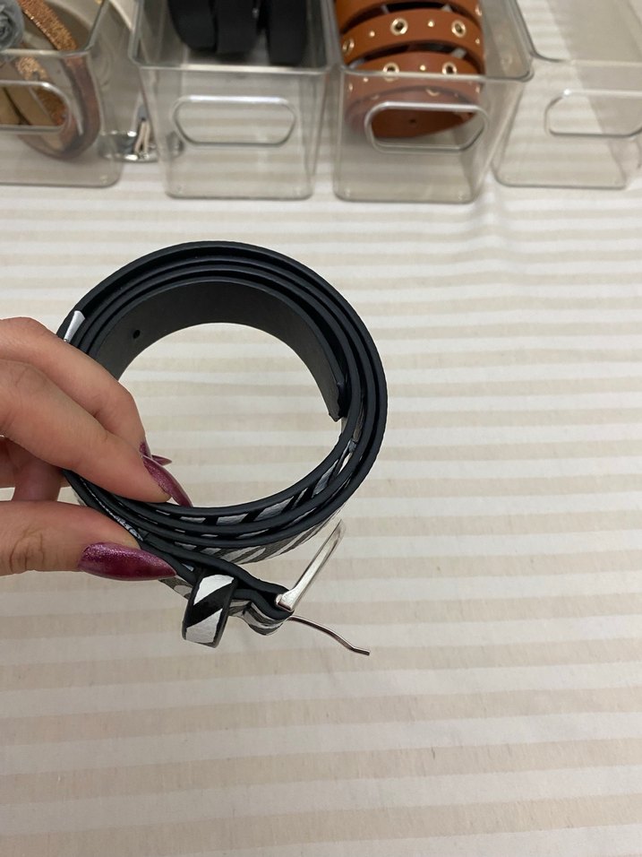 Deri Siyah Beyaz Çizgili Kadın Kemer - Görsel 2