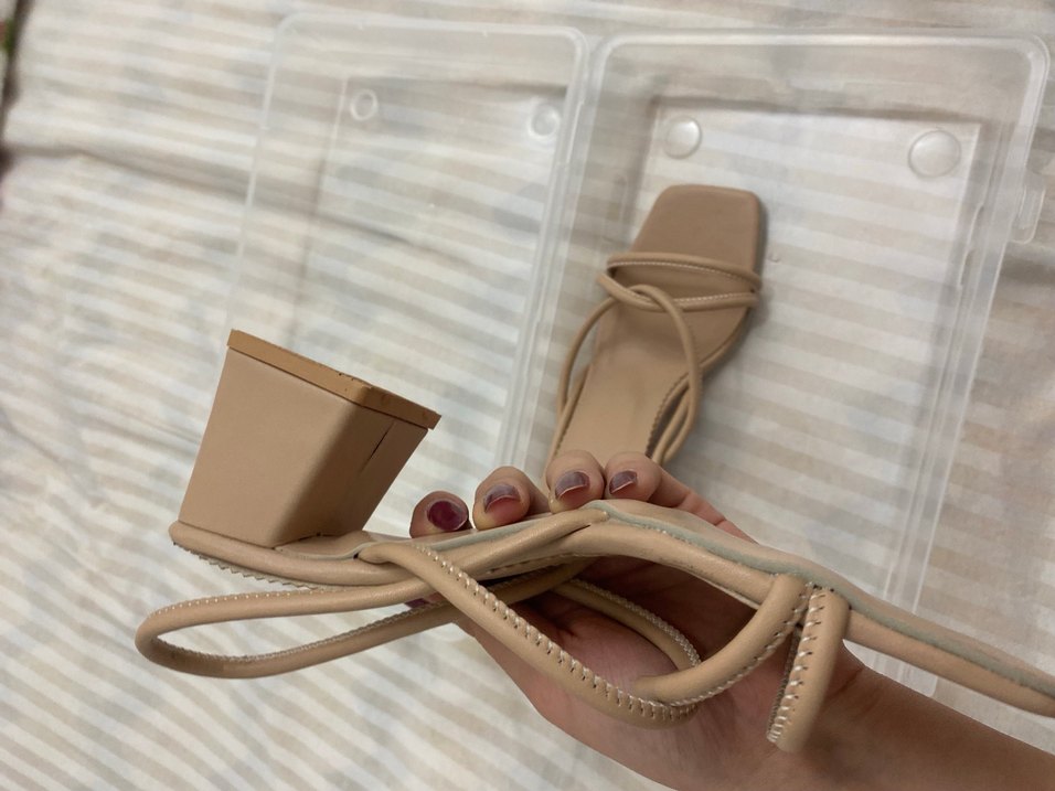 Bej İnce Topuklu Minimalist Kadın Sandalet - Görsel 4