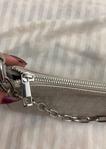 Pull and bear kol çantası - Görsel 4