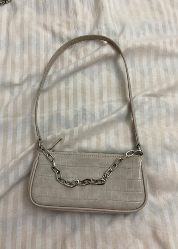 Pull and bear kol çantası - Görsel 2