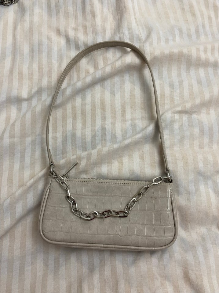 Pull and bear kol çantası - Görsel 2