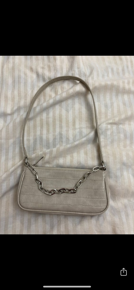 Pull and bear Bej Deri Zincir Detaylı Yılan Desenli Çanta - Görsel 2