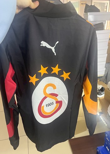 Galatasaraylı Fermuarlı Spor Ceket yağmurluk - Görsel 2