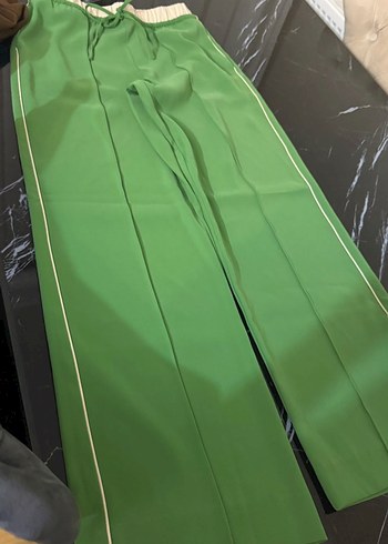 Zara Kadın Yeşil Kumaş Pantolon - Görsel 2