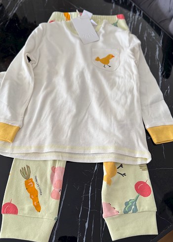 Zara kız çocuk Pamuklu Baskılı Takım